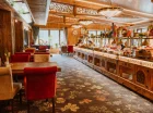 W Grand Hotel Bachledka Strachan są dwie restauracje