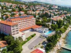 Lokalizacja wprost nad brzegiem Adriatyku to duży atut hotelu