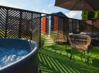 Jacuzzi na tarasie domku nr 1