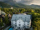 Renesans Residence Zakopane jest imponująco położony