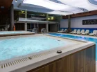 Strefa basenowa posiada także 2 jacuzzi