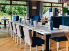 W hotelu znajduje się elegancka restauracja ze świetną kuchnią