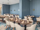 Restauracja podaje śniadanie i obiadokolację w bufecie oraz dania z karty