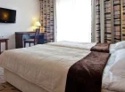 Pokoje w części hotelowej mają standard 3*