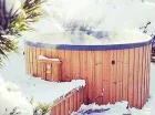 Zewnętrzne jacuzzi umożliwia relaks nawet zimową porą
