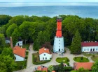 Wizytówką kurortu jest XIX-wieczna latarnia morska w Rozewiu