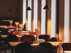 W obiekcie znajduje się restauracja Mąka i Wino