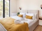 Apartamenty studio i deluxe mają osobną sypialnię