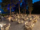 Hotelowy taras wieczorem