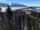 Zaledwie 6,5 km od obiektu znajduje się całoroczny kompleks Bachledka Ski&Sun