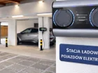 Na hotelowym parkingu znajdują się stacje ładowania pojazdów elektrycznych
