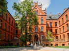 Apartamenty są położone w budynkach należących do XIX-w., odnowionego klasztoru