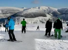 Resort Spindl jest położony tylko 100 metrów od stoku narciarskiego Medvedin