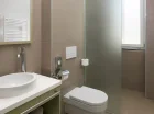 Każdy pokój ma łazienkę z prysznicem lub wanną