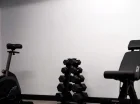 W hotelu znajduje się sala fitness z nowoczesnym sprzętem