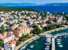 Znajduje się w bardzo malowniczej okolicy chorwackiego Kvarneru