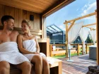 Na terenie obiektu mieści się strefa saun i jacuzzi
