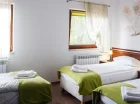 Pokoje są 2-osobowe oraz 3-osobowe