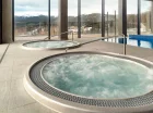 Po górskich aktywnościach warto zrelaksować się w jacuzzi
