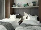 W sypialniach mogą spać 4 osoby, jest też rozkładana sofa w salonie dla 1 osoby