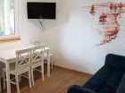 W domku jest także kącik jadalniany