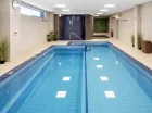 W większym budynku 4* hotelu urządzono strefę spa oraz wellness