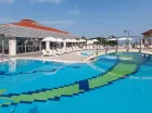 Goście Hotelu Pineta*** mogą korzystać z zewnętrznego kompleksu basenowego