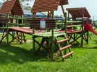 Dla dzieci przygotowano obszerny plac zabaw