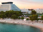 Hotel jest ulokowany wprost przy plaży