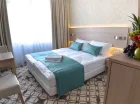 Można wybrać pokój z balkonem lub bez