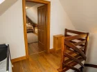 Na piętrze apartamentu rodzinnego są 2 osobne sypialnie
