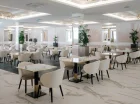 Przestronna restauracja Artemida