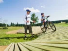 Lub skorzystać z urządzeń parku rowerowego