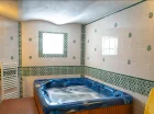 NA gości czeka tu relaks w jacuzzi