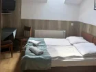 Na gości czekają wygodne pokoje także w bocznym budynku