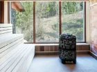 Dla gości dostępna jest sauna fińska oraz aromaterapeutyczna