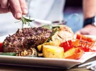 Restauracja Zielone Wzgórze to kulinarna podróż pełna tradycji i nowoczesności