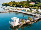 Goście mogą korzystać z prywatnej plaży LifeClass Resortu