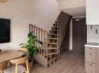 Niektóre apartamenty standard mają antresolę