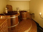 Jako jeden z niewielu w Czechach hotel oferuje kąpiel piwną (beer spa)