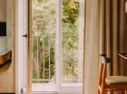 Niektóre pokoje mają balkon