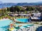 Sisan Family Resort z basenami i parkiem wodnym nad jeziorem Garda
