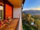 Balkon z widokiem na góry umila jesienny pobyt