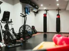Siłownia jest dostosowana do treningów cardio, uprawiania jogi czy pilatesu