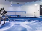 Goście mogą korzystać z hotelowego kompleksu Aura Wellness z basenami termalnymi
