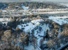 Panorama z zamkiem i Sanem zimą