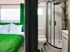 2-osobowy Domek Exclusive numer 15B to miejsce do spania, łazienka i taras