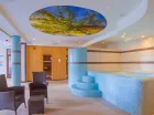 W strefie wellness znajduje się basen, sauny, wanna z hydromasażem i jacuzzi