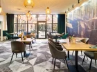 Restaurację charakteryzuje przyjemny, nienachalny wystrój