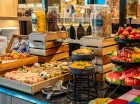 Restauracja podaje gościom śniadania i obiadokolacje (w zależności od pakietu)